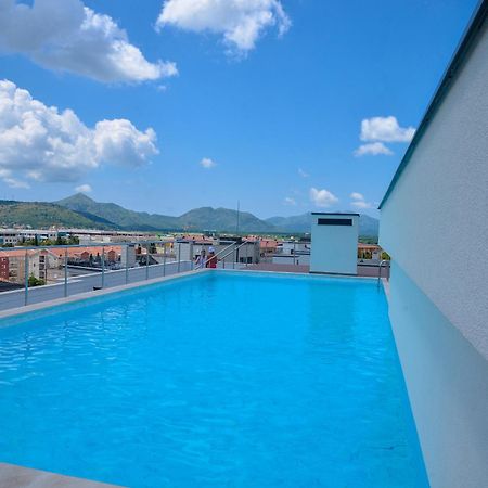 Pine 1 Apartment In The Center Требине Екстериор снимка