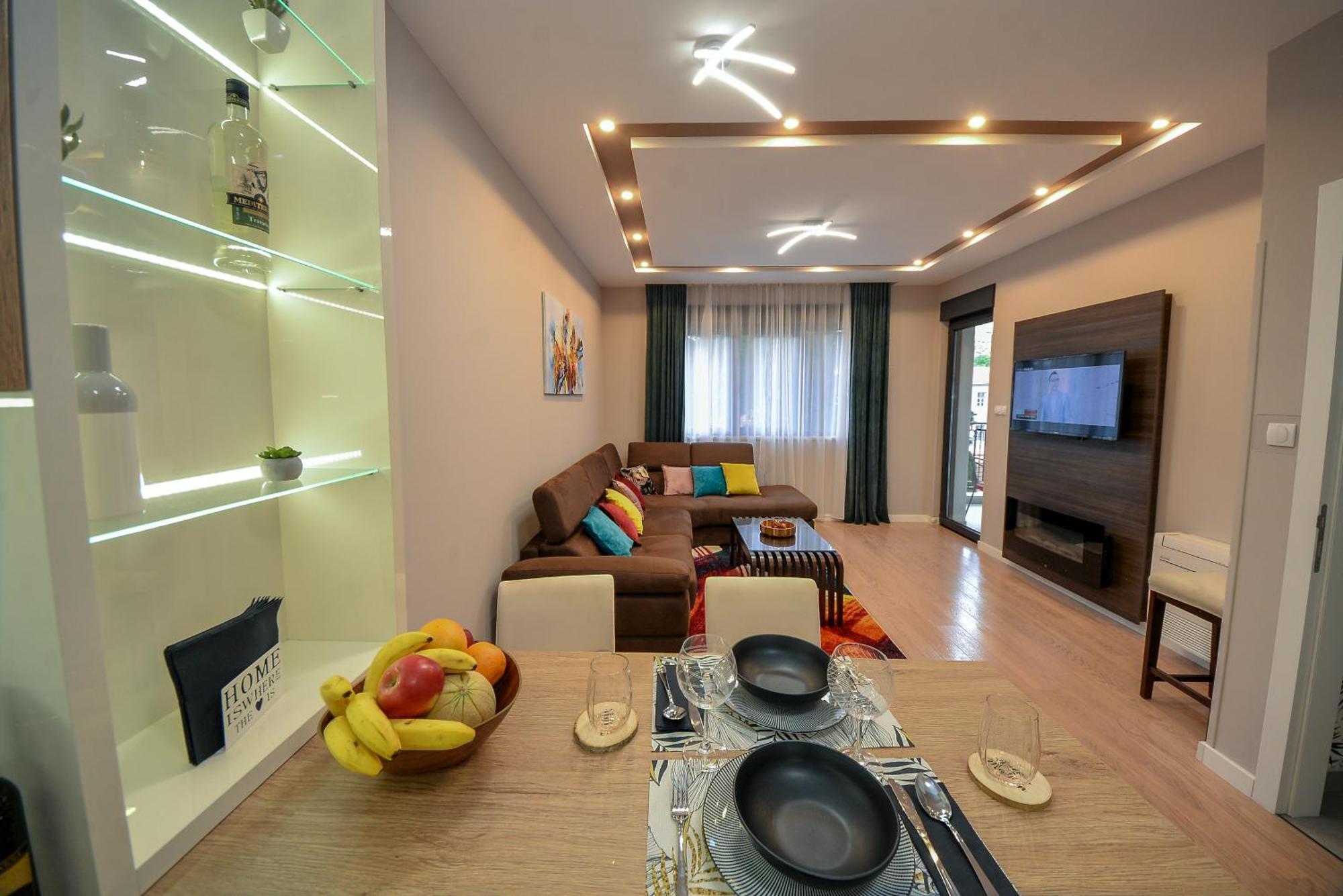 Pine 1 Apartment In The Center Требине Екстериор снимка